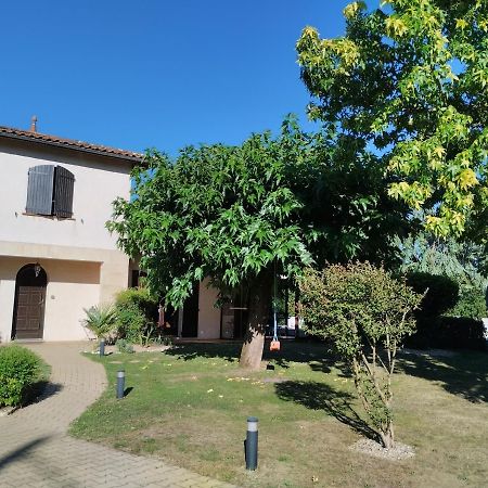 L'Atelier Saint-Sulpice Entre Bordeaux Et St Emilion Bed & Breakfast ภายนอก รูปภาพ
