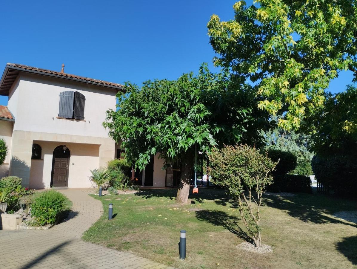 L'Atelier Saint-Sulpice Entre Bordeaux Et St Emilion Bed & Breakfast ภายนอก รูปภาพ