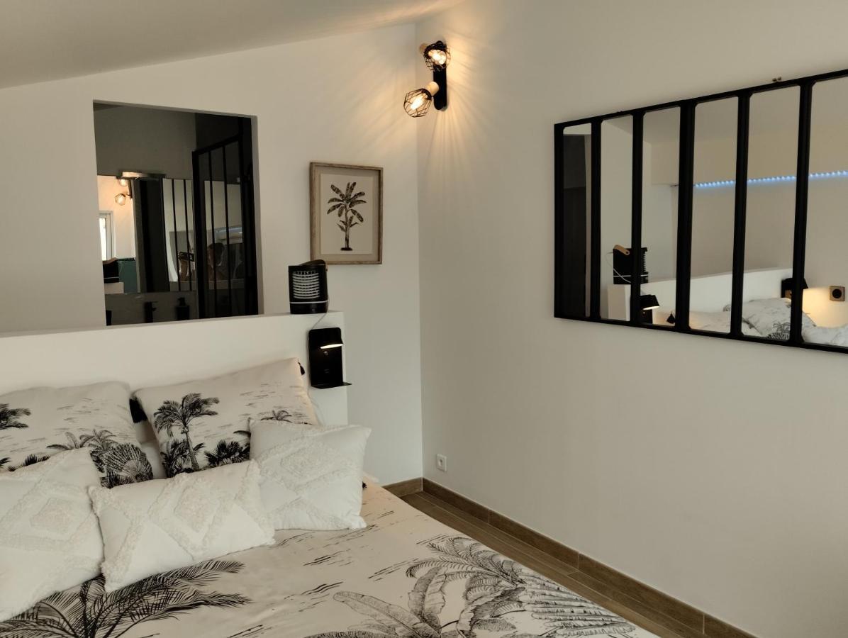 L'Atelier Saint-Sulpice Entre Bordeaux Et St Emilion Bed & Breakfast ภายนอก รูปภาพ